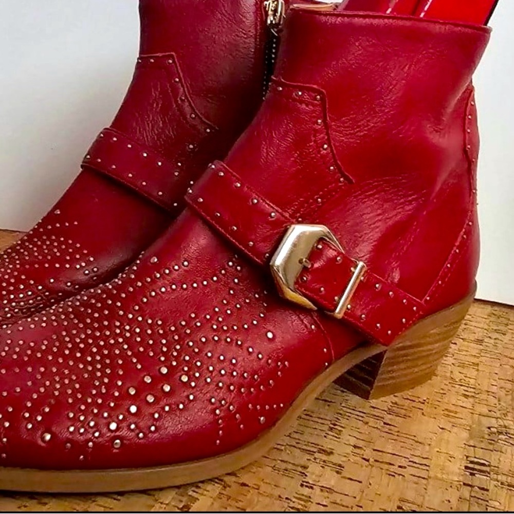 Zara women’s leather boots size 9.5